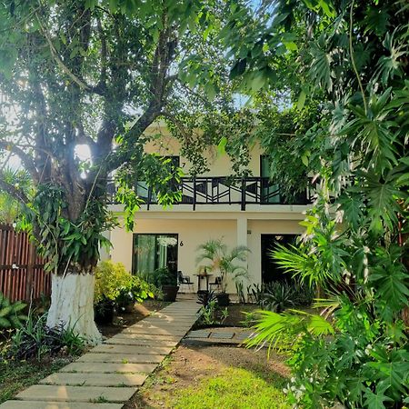 Hotel Brisas Bacalar Exterior photo