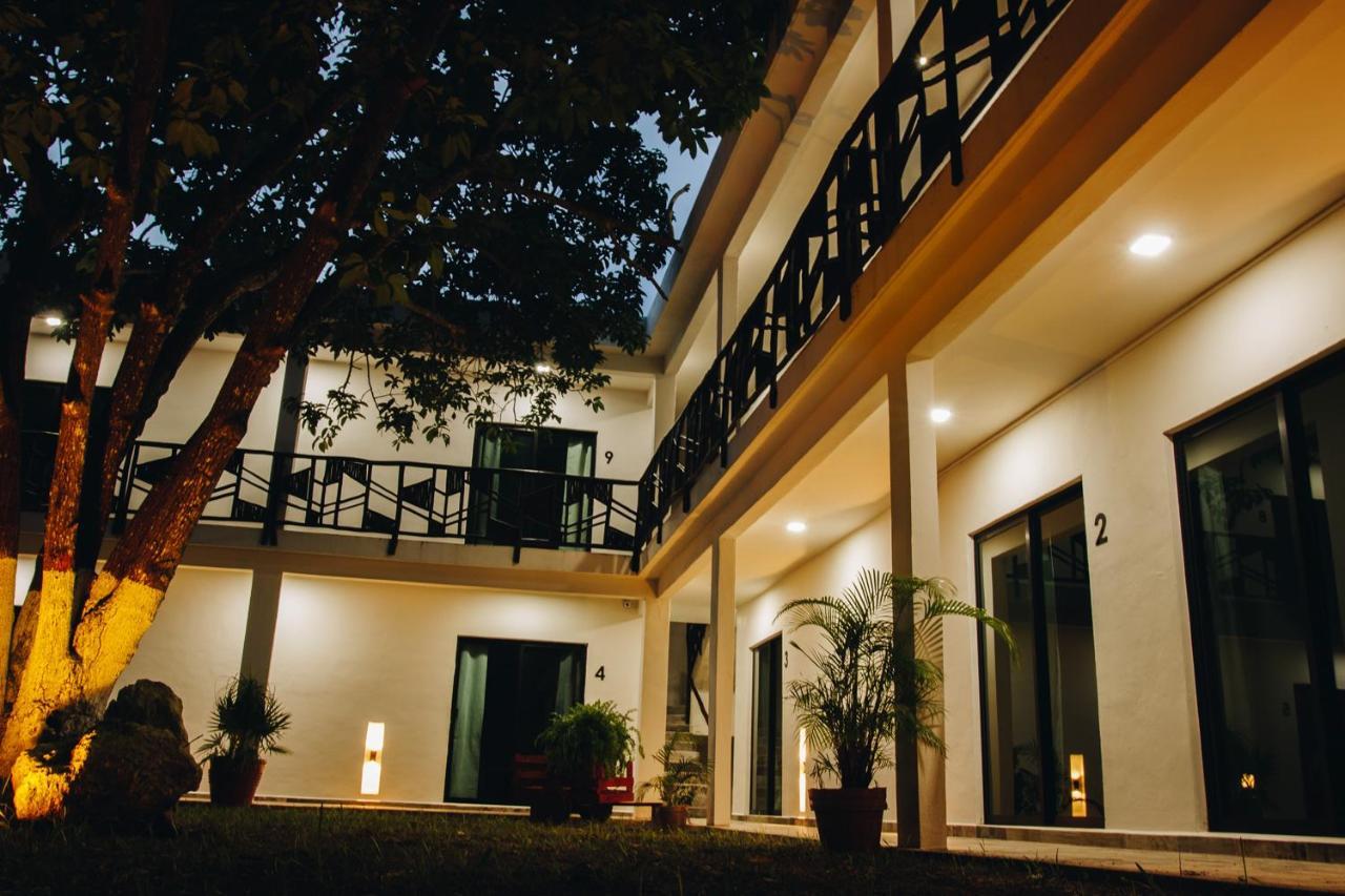 Hotel Brisas Bacalar Exterior photo