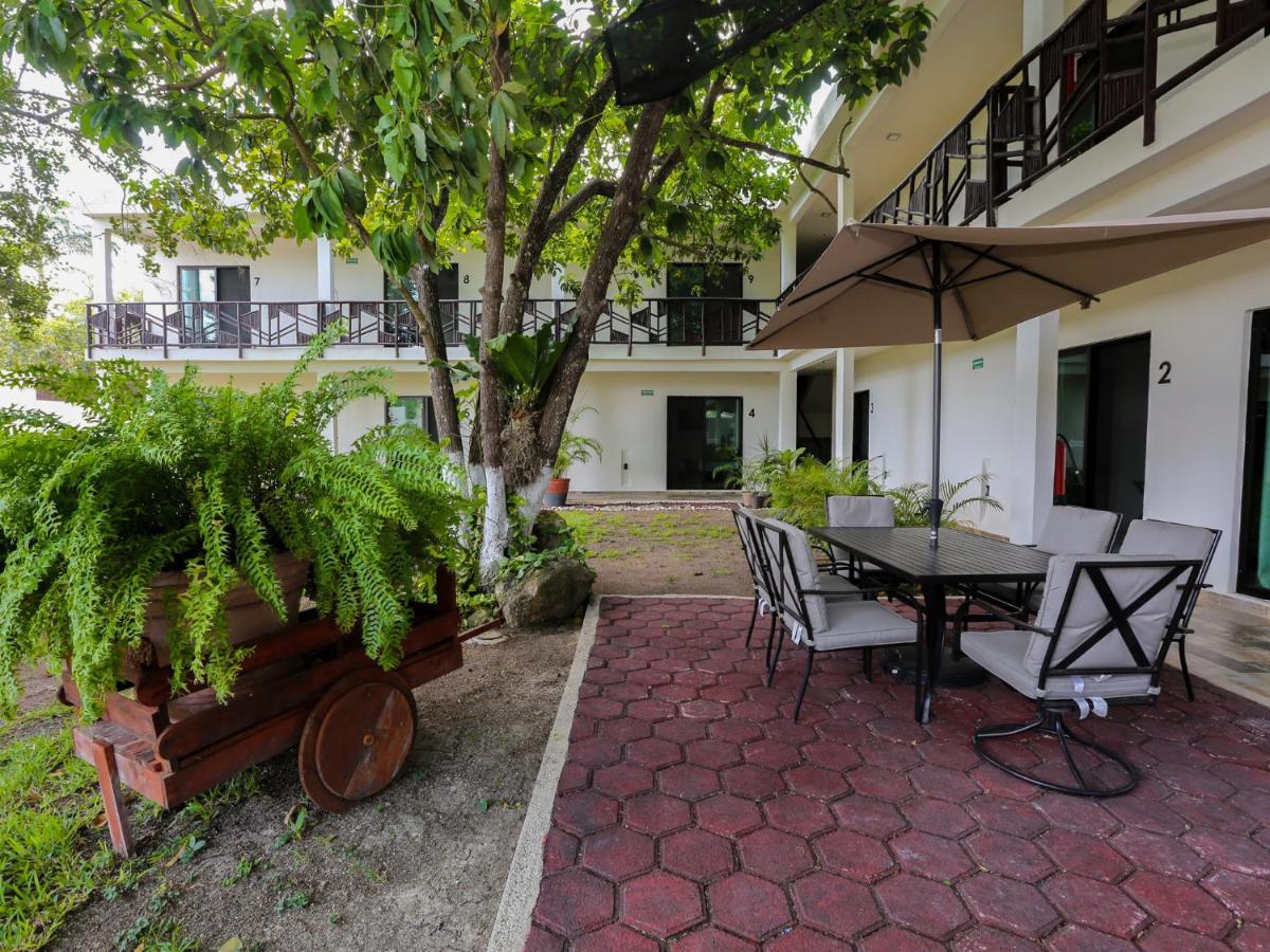 Hotel Brisas Bacalar Exterior photo